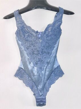 Vicenza Brasil - Vintage Periwinkle Blue Lace-Trim Satin Snap Crotch Bodysuit